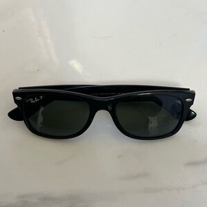 Ray-Ban Black Sunglasses - Polarized